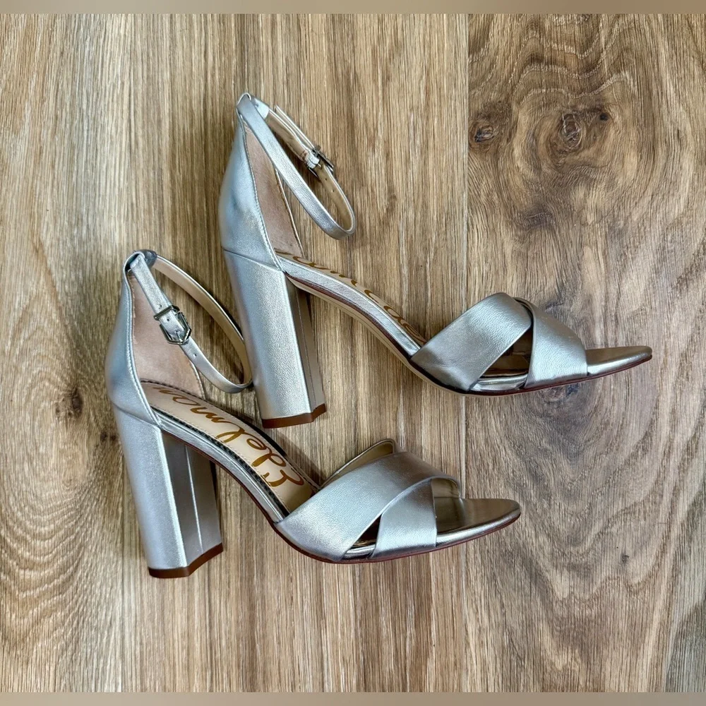 SAM EDELMAN Yancy Silver Block-Heel Crossover Sandals - Size 8 LNC